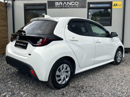 2021 Toyota Yaris - photo 8