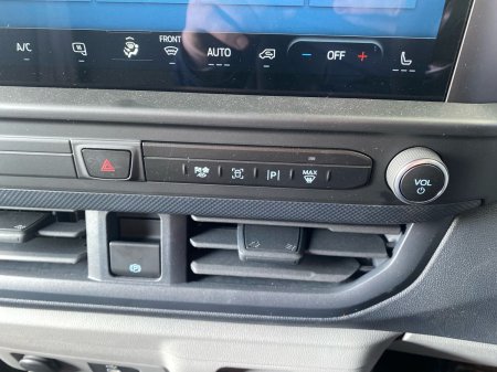 2026 Ford Transit Custom - photo 17