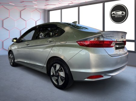 2016 Honda Grace - photo 8