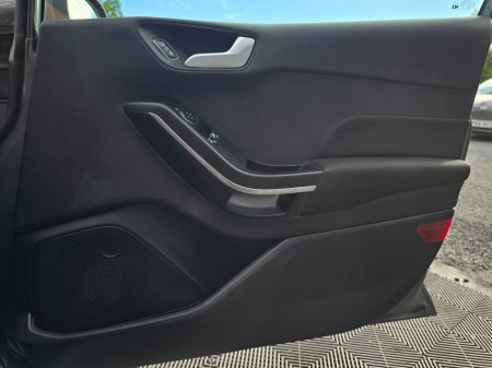 2019 Ford Fiesta - photo 18