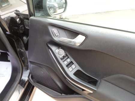 2018 Ford Fiesta - photo 8