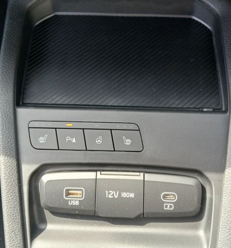 2026 Kia Stonic - photo 18