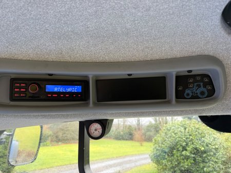 2011 New Holland T7040 - photo 18