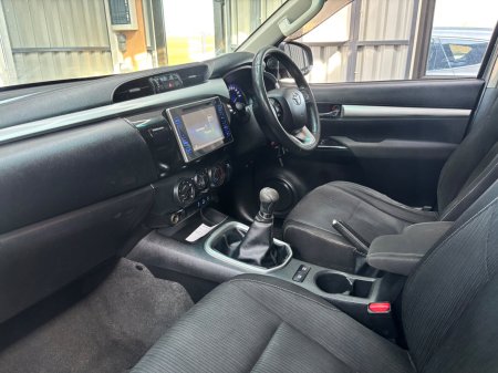 2016 Toyota Hilux - photo 6