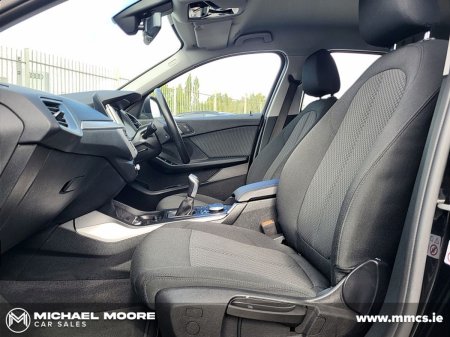 2022 BMW 1-Series - photo 4