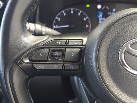 2023 Toyota Yaris - photo 17