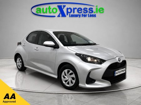 2022 Toyota Yaris 1.5 HYBRID X Automatic, Reversing camera