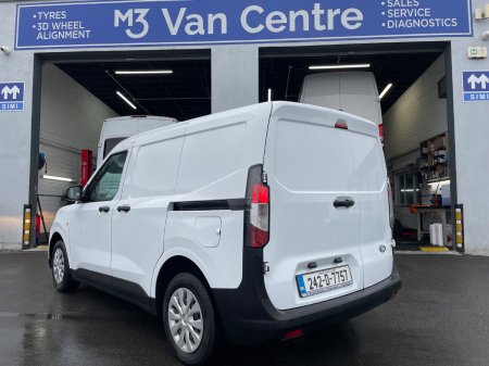 2024 Ford Transit Courier - photo 3