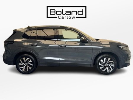 2024 Volkswagen Tiguan - photo 4