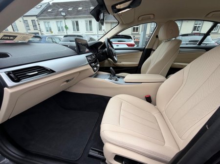2023 BMW 5-Series - photo 29