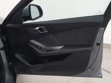 2026 BMW 1-Series - photo 23