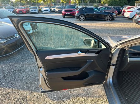 2018 Volkswagen Passat - photo 9
