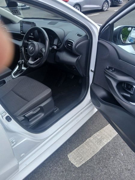 2023 Toyota Yaris - photo 16