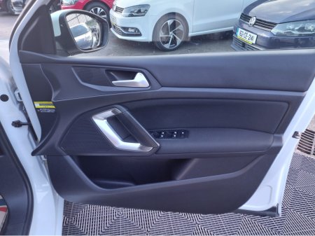 2016 Peugeot 308 - photo 10