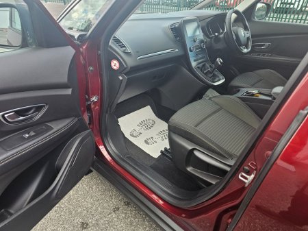 2020 Renault Grand Scenic - photo 24