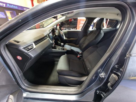 2022 Renault Clio - photo 28