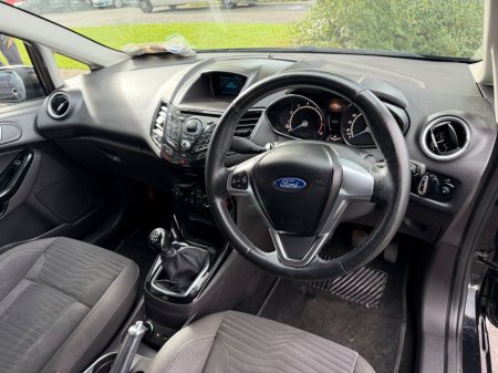 2015 Ford Fiesta - photo 10