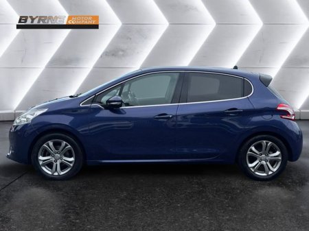 2015 Peugeot 208 - photo 2