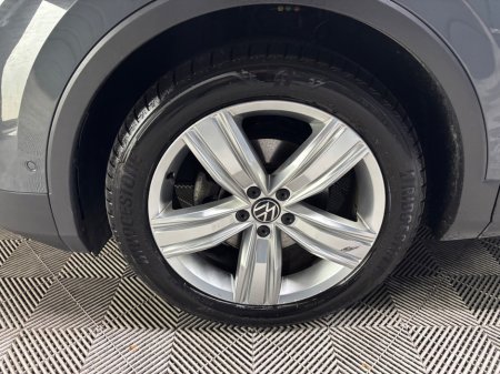 2021 Volkswagen Tiguan - photo 4