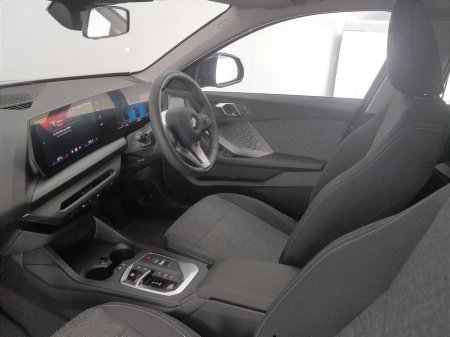 2025 BMW 1-Series - photo 7