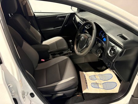 2016 Toyota Auris - photo 10