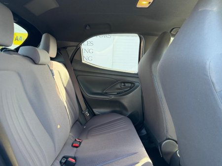 2020 Toyota Yaris - photo 16