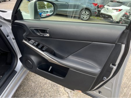 2015 Lexus IS - photo 12
