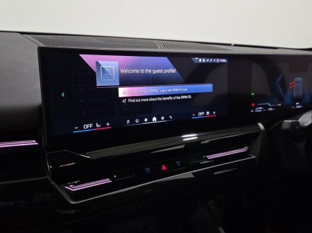 2025 BMW 5-Series - photo 8
