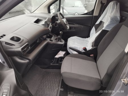 2020 Vauxhall Combo - photo 9