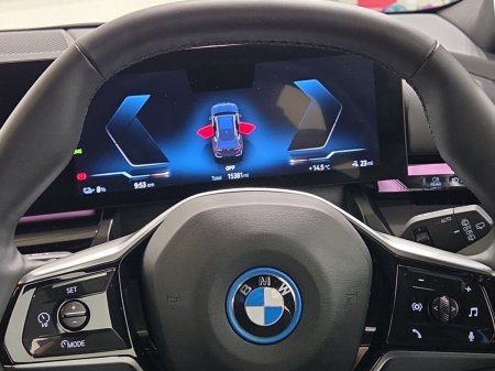 2025 BMW i5 - photo 9