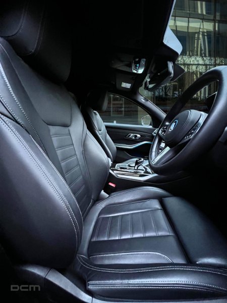 2022 BMW 3-Series - photo 10