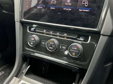 2020 Volkswagen Golf - photo 28