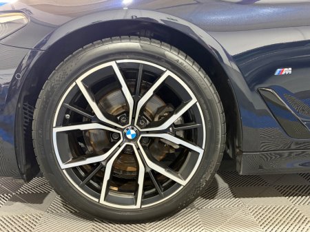 2023 BMW 5-Series - photo 18