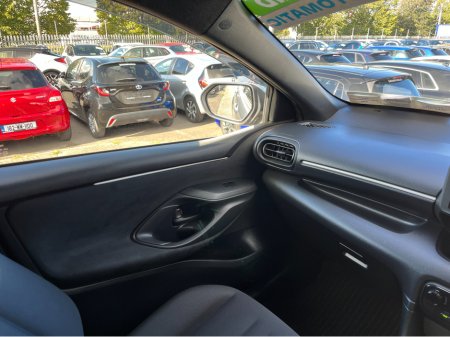 2023 Toyota Yaris - photo 15