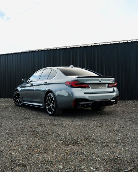 2021 BMW 5-Series - photo 7