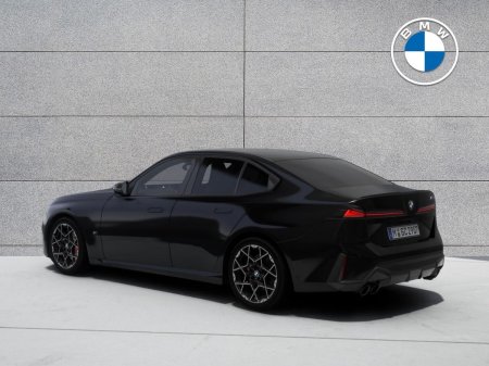 2027 BMW 3-Series - photo 2