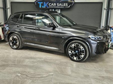 2022 BMW iX3 80 kWh M Sport Pro