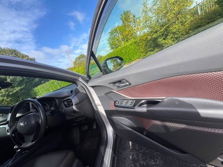 2017 Toyota C-HR - photo 14