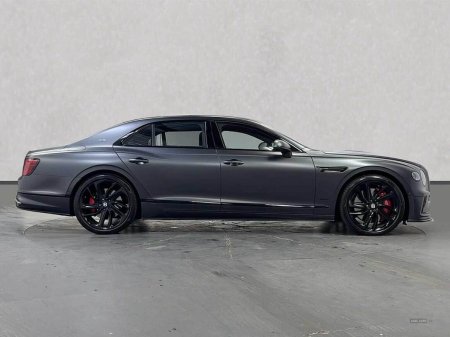 2025 Bentley Flying Spur - photo 3