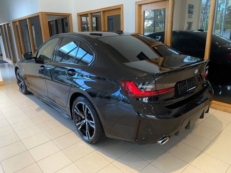 2023 BMW 3-Series - photo 4