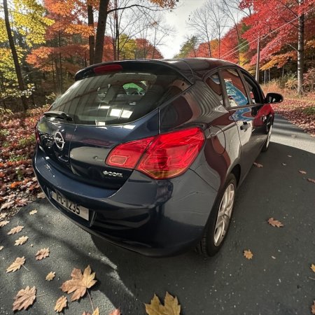 2011 Opel Astra - photo 12