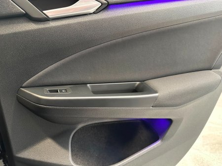 2020 Volkswagen Golf - photo 5