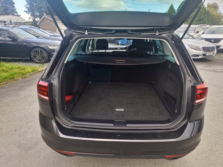 2022 Volkswagen Passat - photo 3