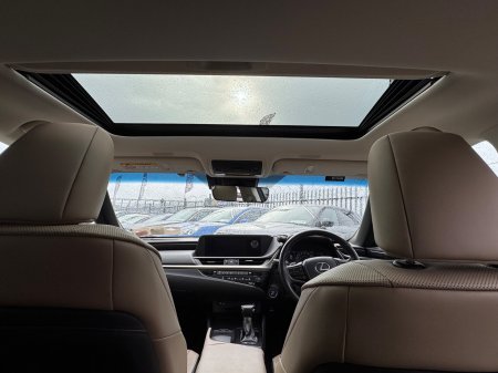 2019 Lexus ES - photo 14