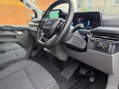 2025 Ford Transit Custom - photo 13