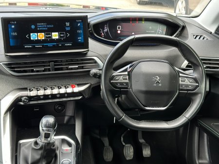 2021 Peugeot 5008 - photo 10
