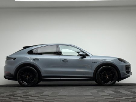 2024 Porsche Cayenne - photo 8