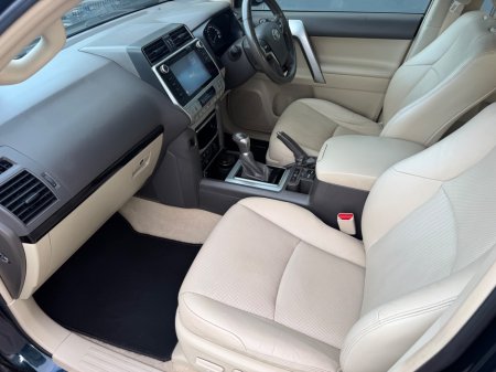 2018 Toyota Land Cruiser - photo 9