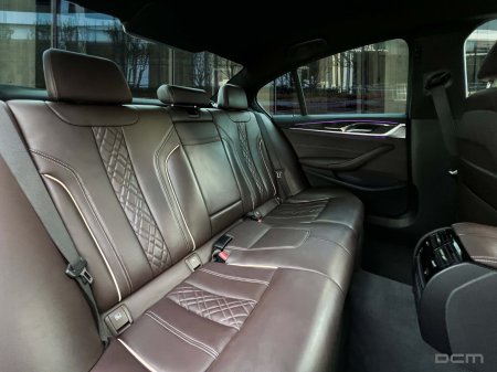 2020 BMW 5-Series - photo 24