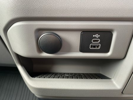 2026 Ford Transit Custom - photo 17